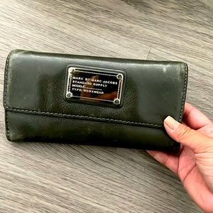 Marc by Marc Trifold Wallet grey with silver hardware